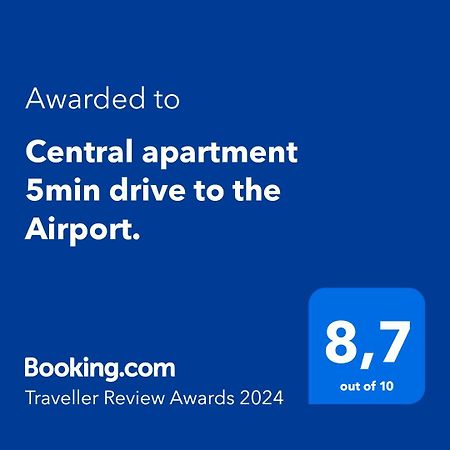 Central Apartment 5Min Drive To The Airport. Stockholm Bagian luar foto